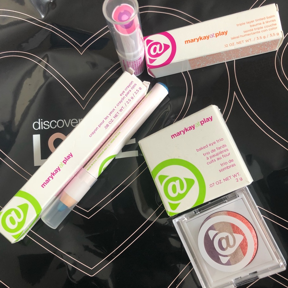 Never Been Used Mary Kay At Play Lips & Eyes Set